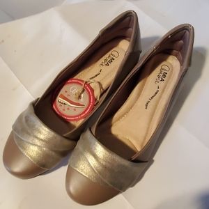 MIA AMORE COMFORT SHOES. SIZE 7.5 TAN & GOLD